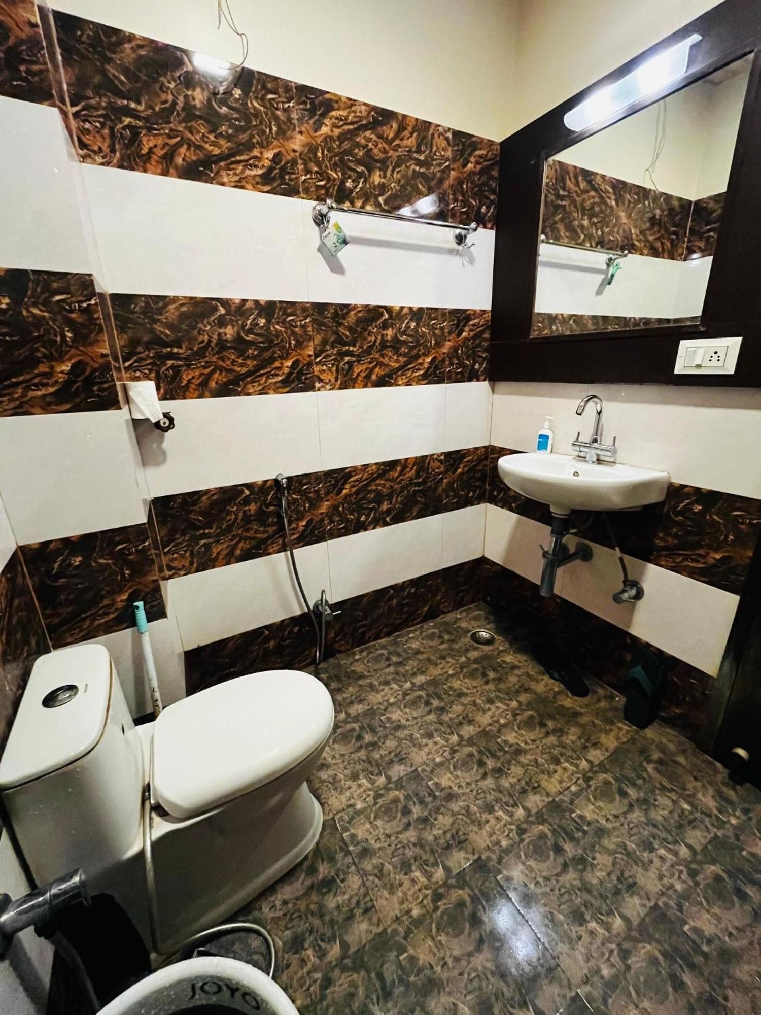 Ks Paying Guest House Варанаси Экстерьер фото