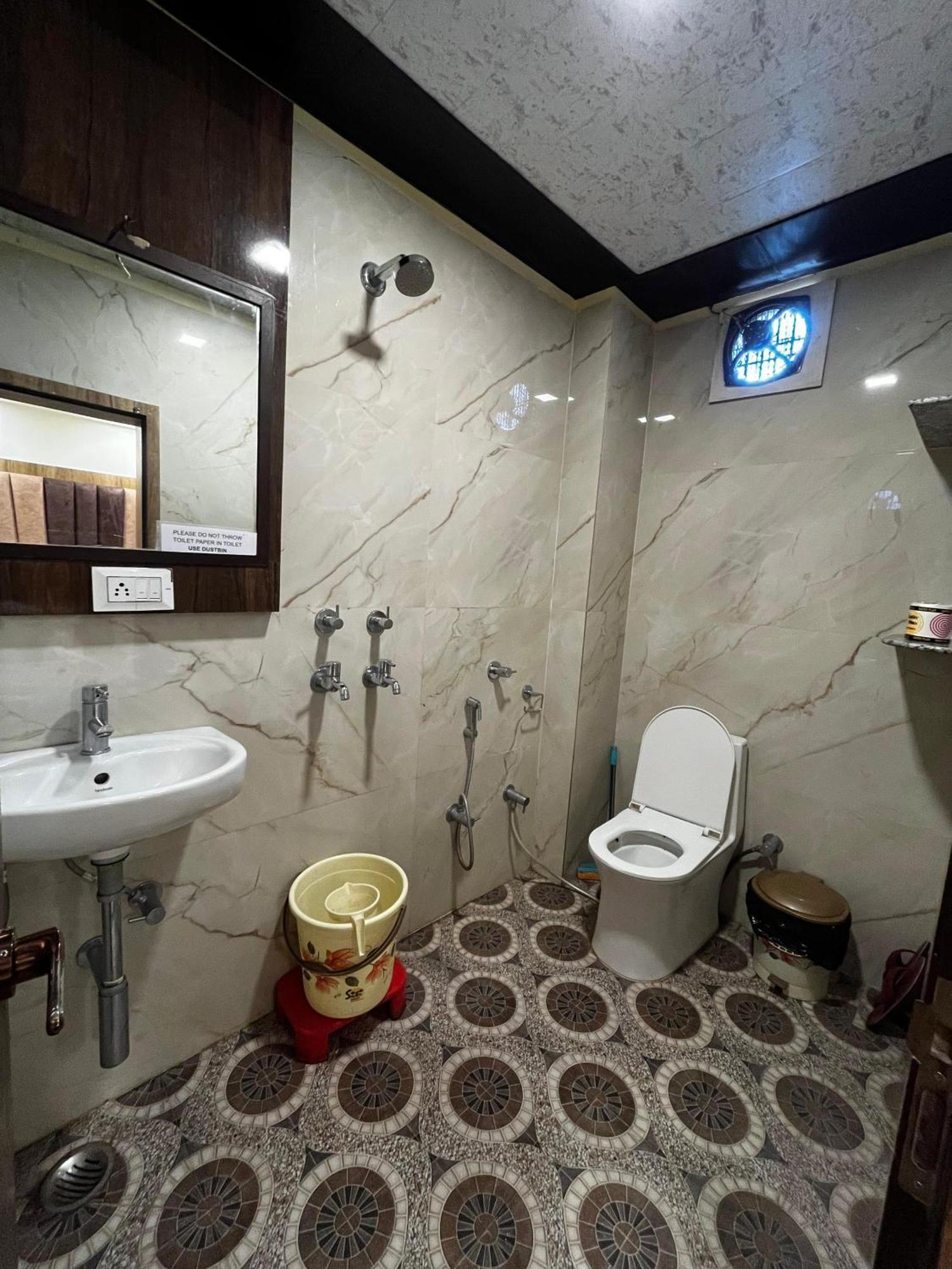 Ks Paying Guest House Варанаси Экстерьер фото
