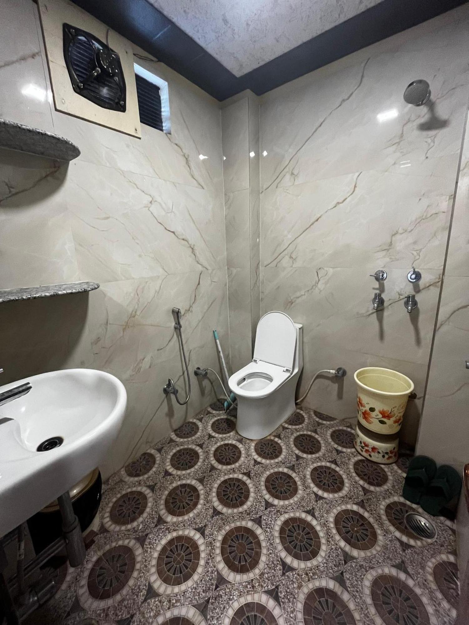 Ks Paying Guest House Варанаси Экстерьер фото